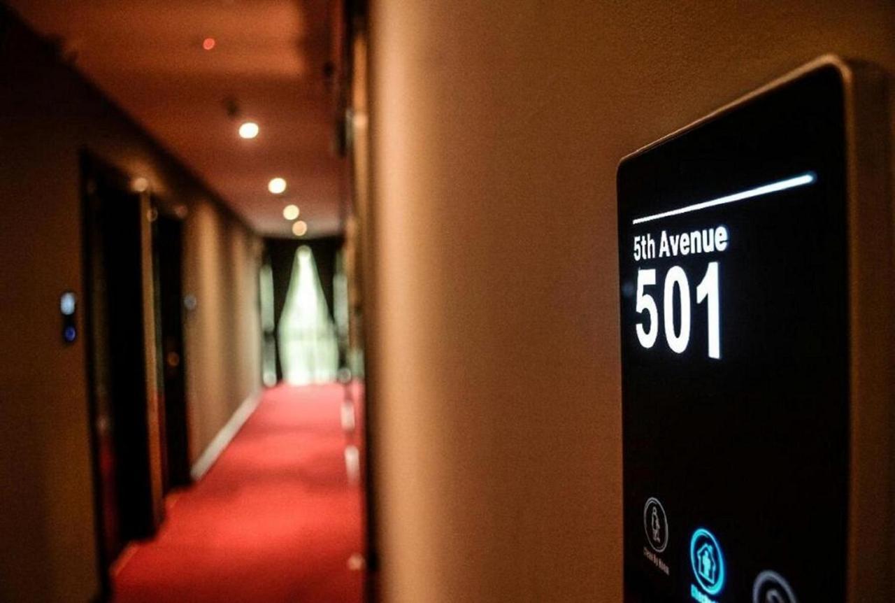 Manhattan Business Hotel Ttdi Kuala Lumpur Exterior foto